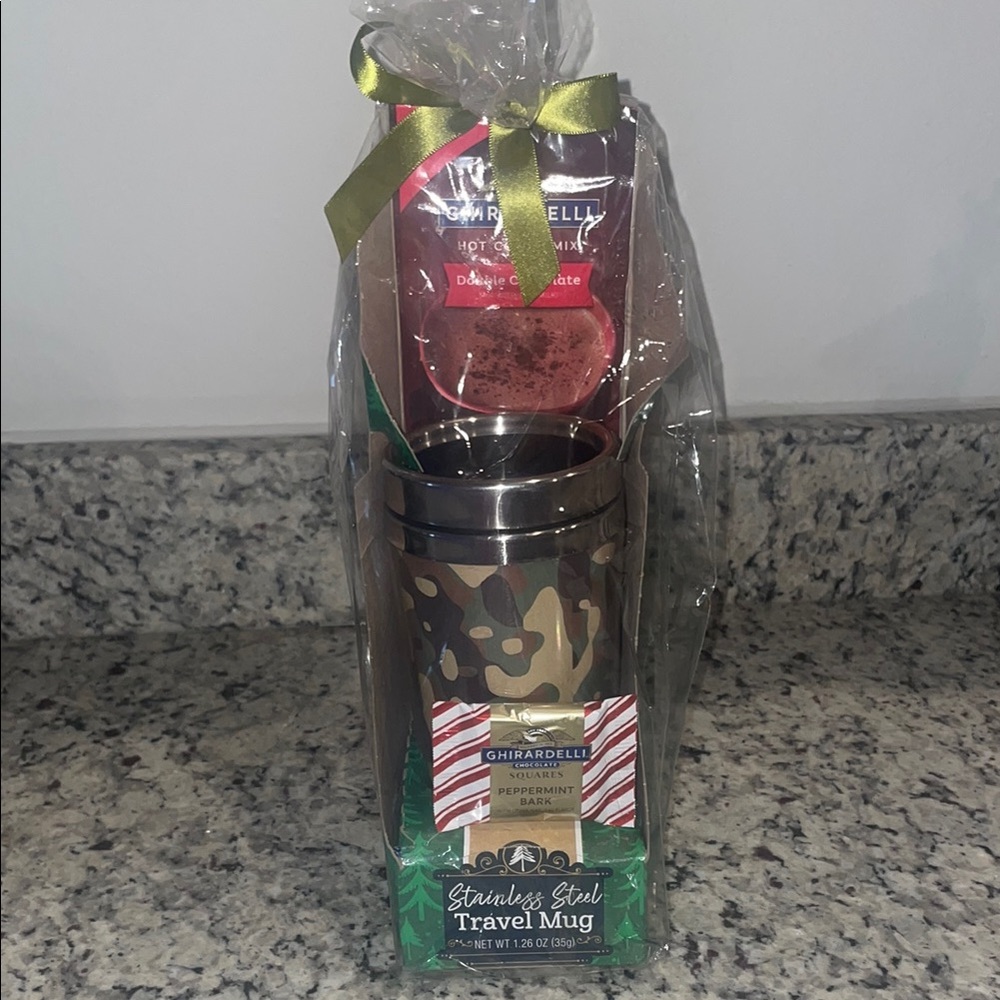 Free!! Ardell Camouflage Travel Mug Gift Set